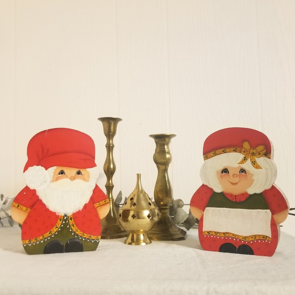 Vintage wooden Santa & Mrs Claus figures